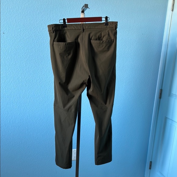 ABC Lululemon Men’s Trouser Pants - Picture 3 of 16